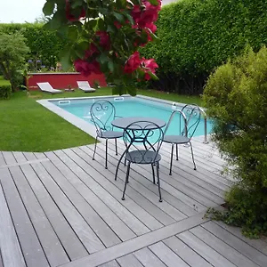 chambre-dhotes-riad-des-baudieres.hotels-rhonealpes.com/